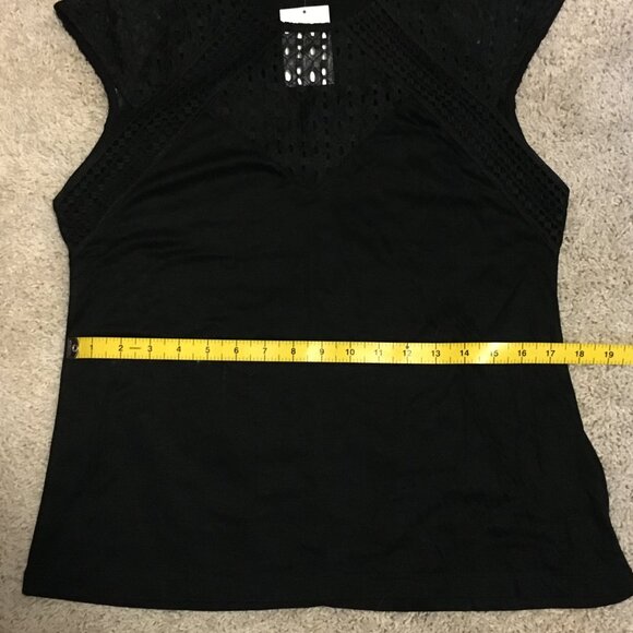 NWT H&M Black Lace Topped Crew Neck Cap SleeveTop - Picture 12 of 14